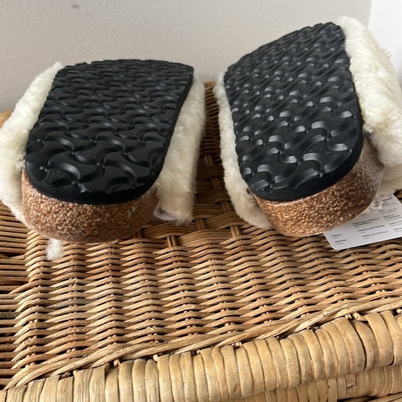 Free People x Birkenstock Arizona Big Buckle Teddy Sandals Size 10 NIB - Picture 11 of 16